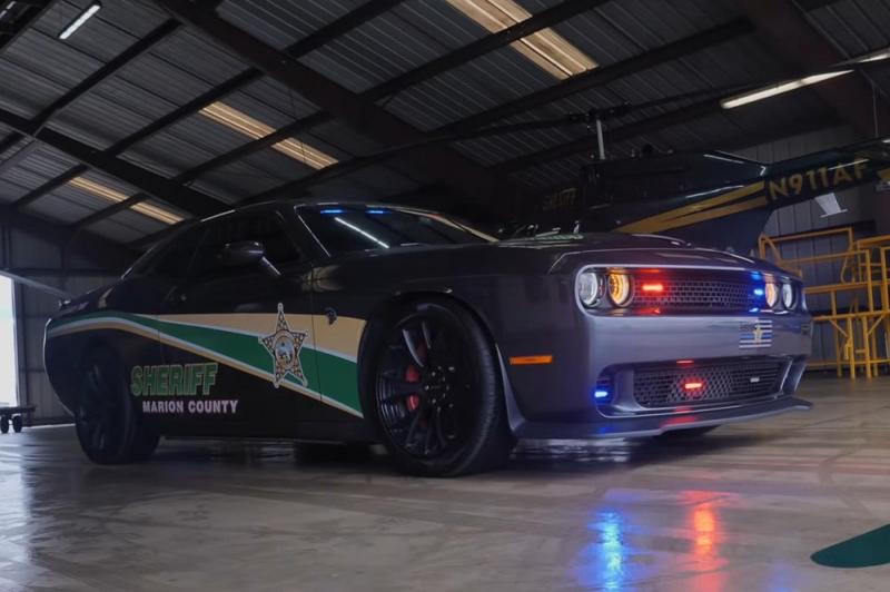 Dodge Challenger SRT Hellcat của kẻ buôn ma túy được tái sinh thành xe cảnh sát