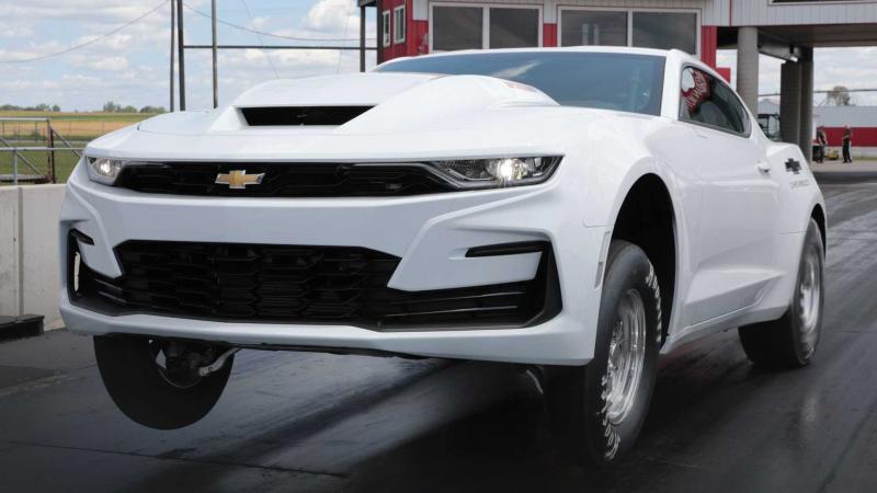 COPO Camaro nổi tiếng ra mắt phiên bản 2022 sử dụng động cơ V8 dung tích 9.4L