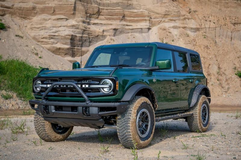 SUV offroad ăn khách Ford Bronco phiên bản 2022 được bổ sung 2 màu sắc mới