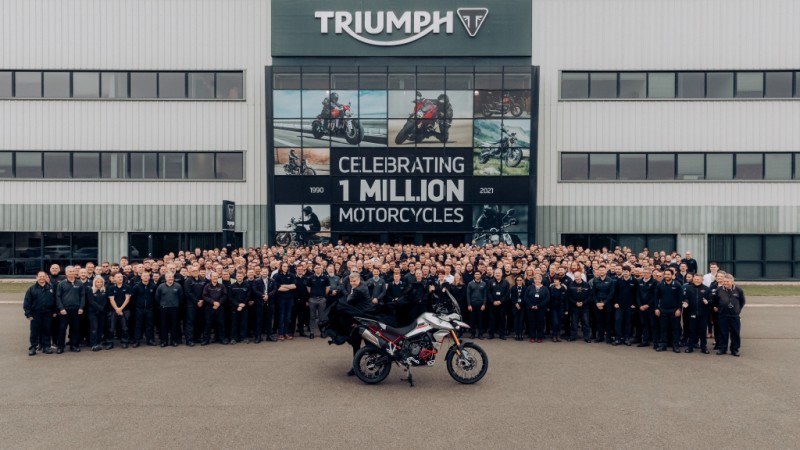Triumph đạt cột mốc 1 triệu chiếc xe lăn bánh khỏi dây chuyển sản xuất dưới thời đại Hinckley
