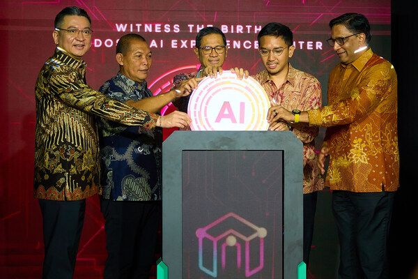 Indosat Ooredoo Hutchison Nâng cao Tham vọng Công nghệ Quốc gia khi Ra mắt Trung tâm Trải nghiệm AI Đầu tiên của Indonesia