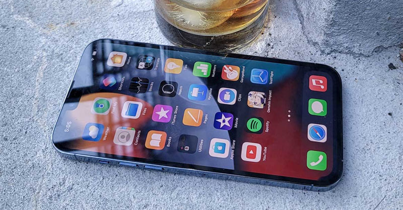 Góc giải đáp: iPhone đã thay màn hình có nên mua hay không?