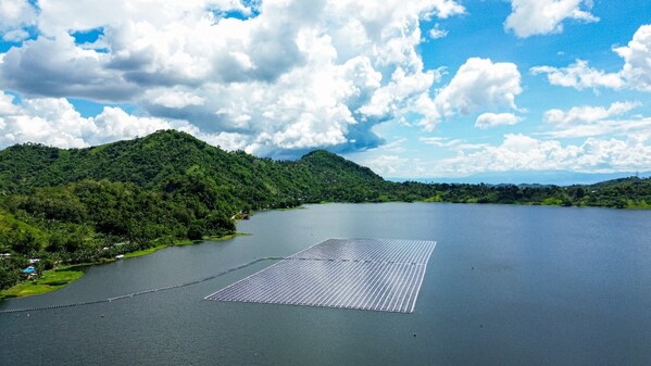 Nhà máy điện mặt trời nổi quy mô megawatt đầu tiên của Philippines chính thức hòa lưới điện