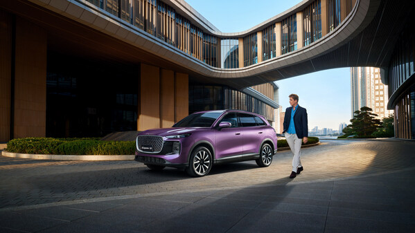 Từ cảm hứng đến hiện thực: Đội ngũ thiết kế LEPAS giải mã sự ra đời của "Thẩm mỹ báo hoa mai"