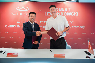 CHERY chính thức công bố Robert Lewandowski là Đại sứ toàn cầu của thương hiệu CHERY, củng cố triết lý thương hiệu "Vì gia đình"